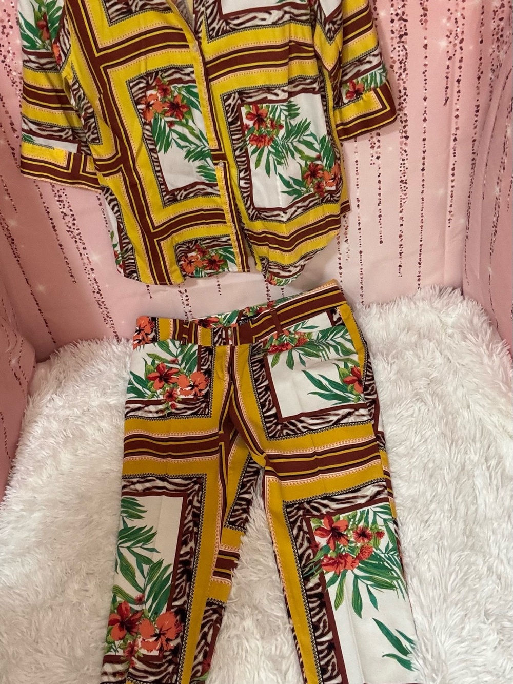 High-Waist Tropical Top & Capris Linen Set - Yellow & Green - Picture 6 of 12